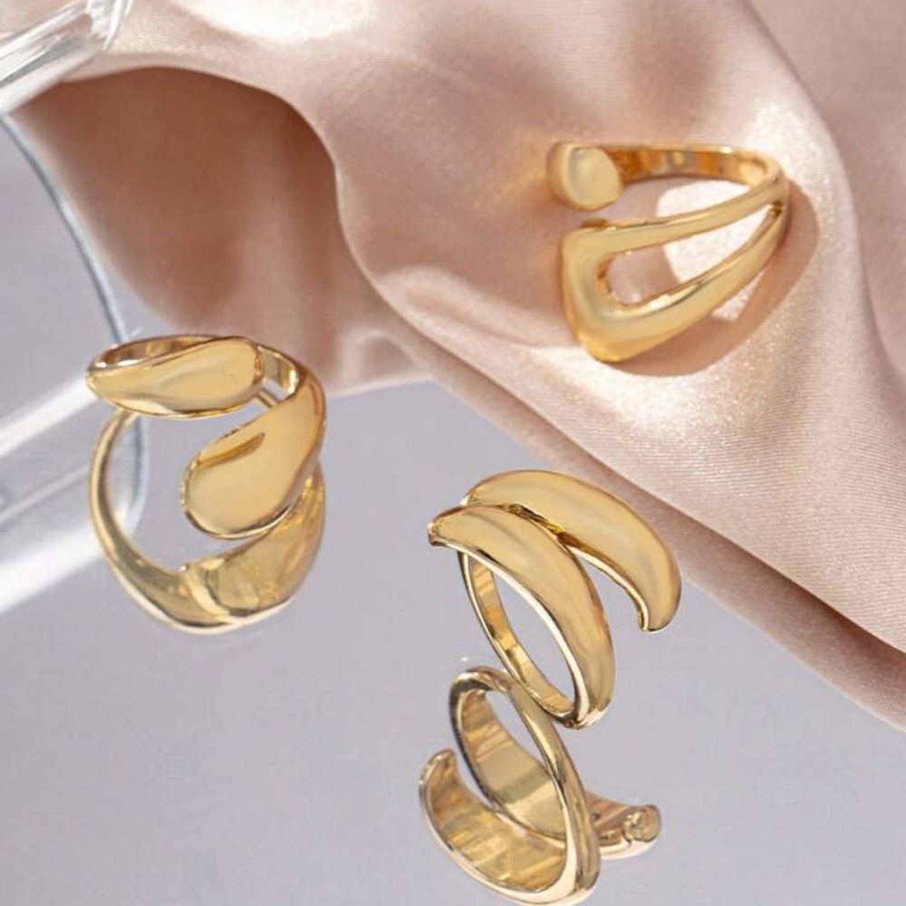 - Three piece ring set - Picture 2 of 5